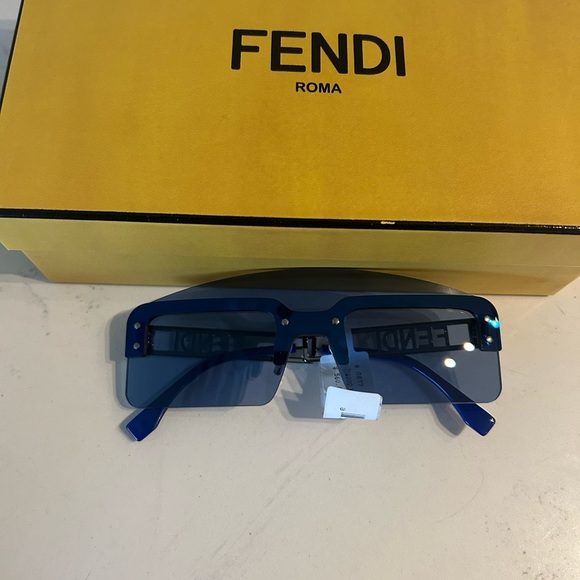 Fendi glasses - Picture 7 of 12